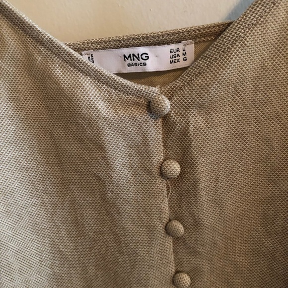 NWOT Mango cami with buttons - Picture 5 of 8